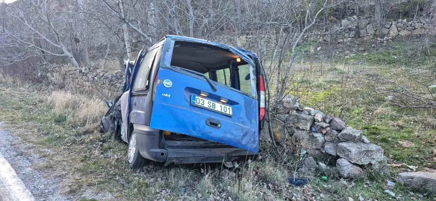 Afyonkarahisar\'da Trafik Kazası: 1 Ölü, 1 Yaralı