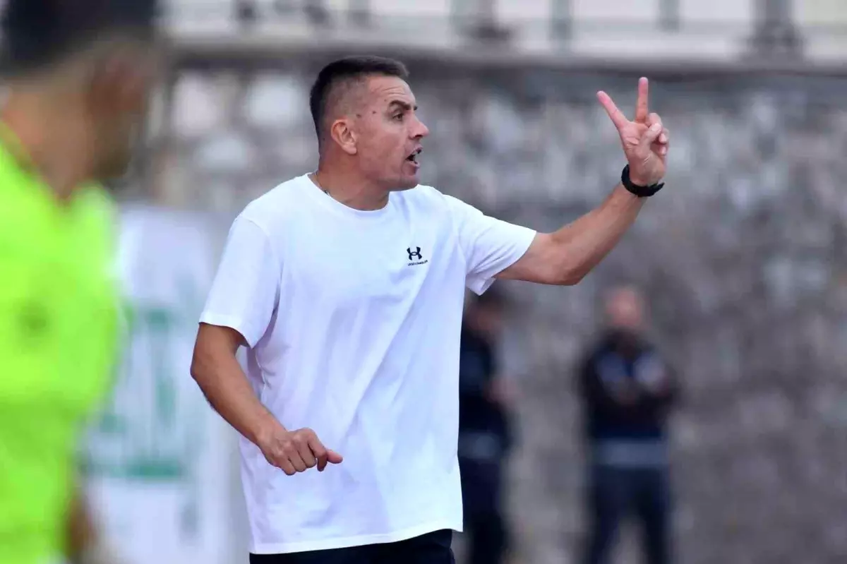 İnegölspor, Teknik Direktör ile Yollarını Ayırdı