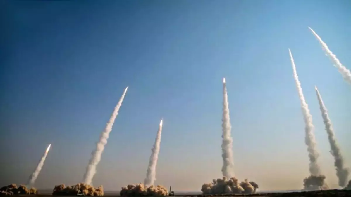 İran\'dan Körfez\'e yoğun saldırı: 7 komşuya 3 binden fazla füze fırlattı