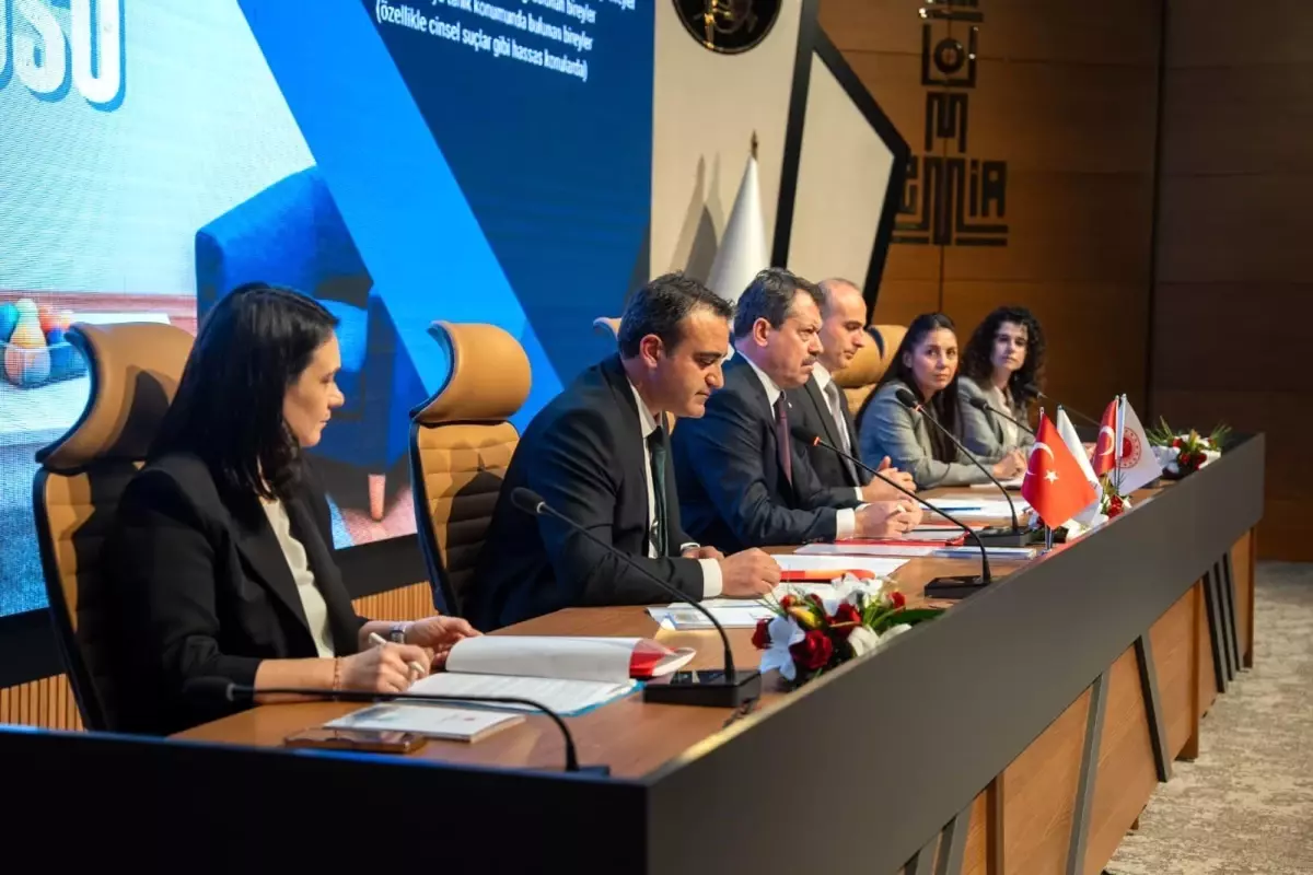 İzmir\'de adli destek ve mağdur hizmetleri toplantısı yapıldı