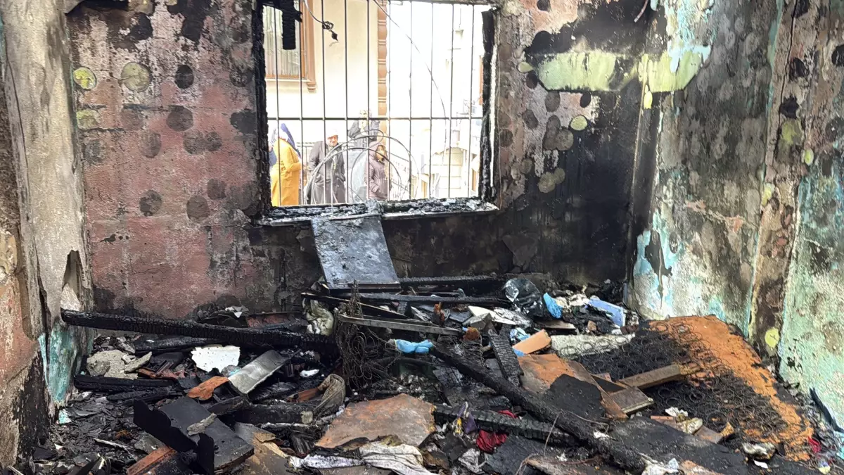 Kağıthane\'de yangın: 1 kişi hayatını kaybetti