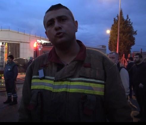 Kahramanmaraş'ta yangına müdahale eden itfaiye eri darbedildi Kahramanmaraş'ta yangına müdahale eden itfaiye eri darbedildi