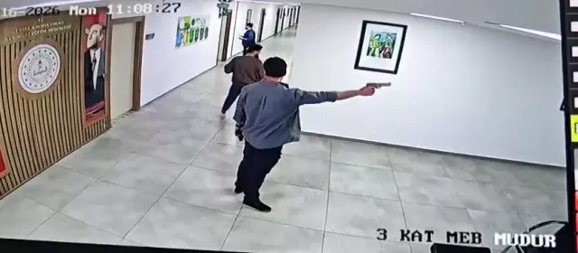 Kaymakamlığa saldırganı teslim oldu! İki silahla binaya girmiş