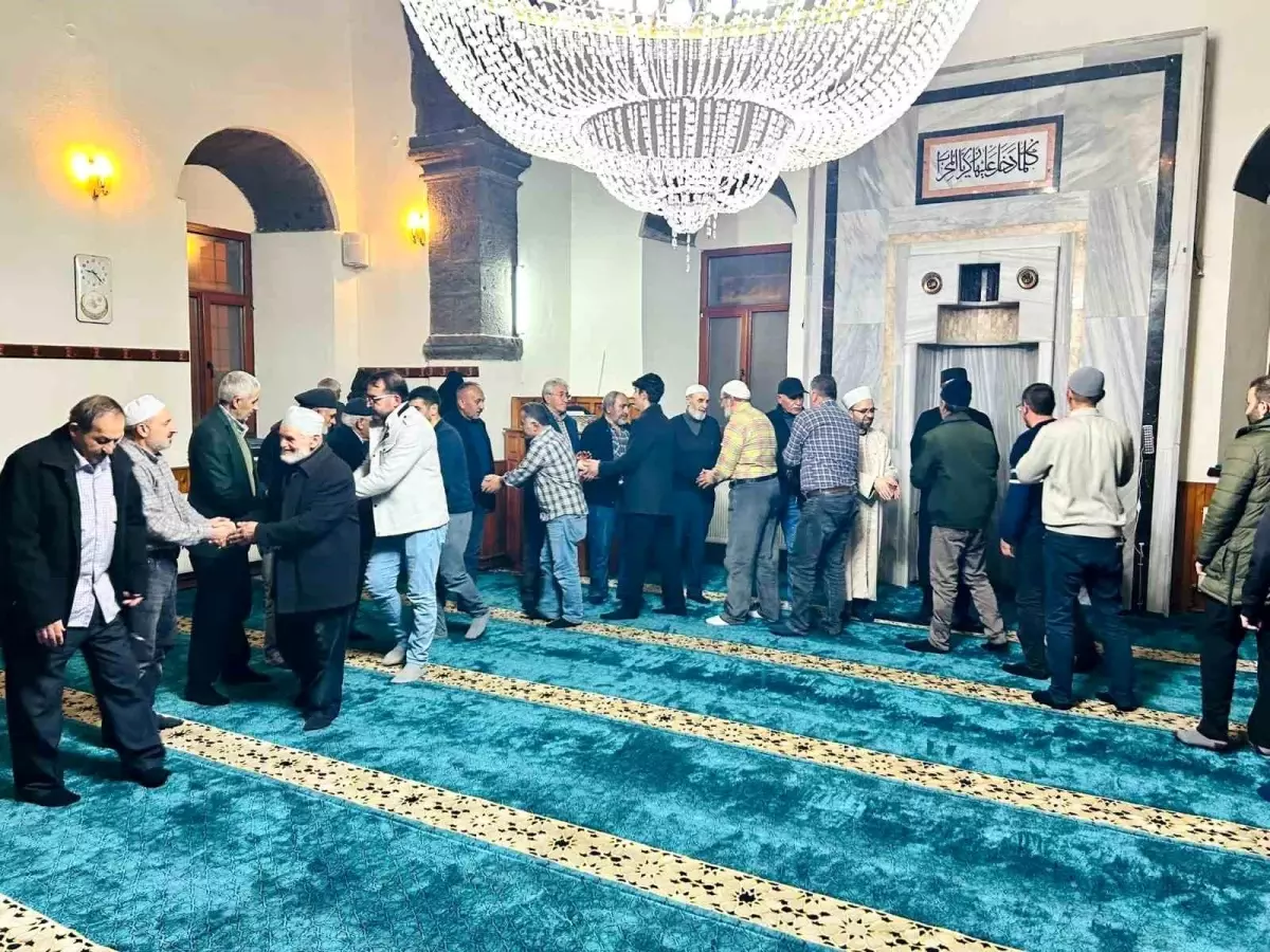 Kadir Gecesi Kayseri\'de Dualarla İdrak Edildi