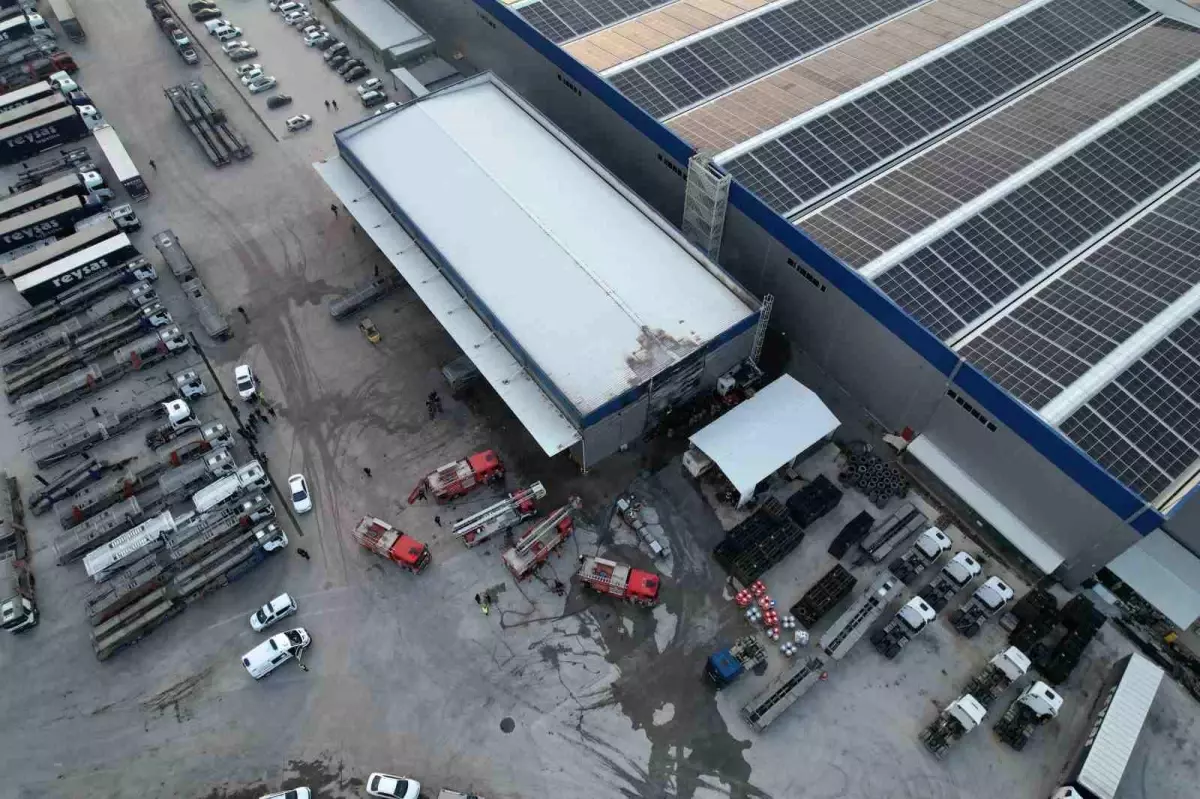 Arifiye\'de Lojistik Firmasında Yangın