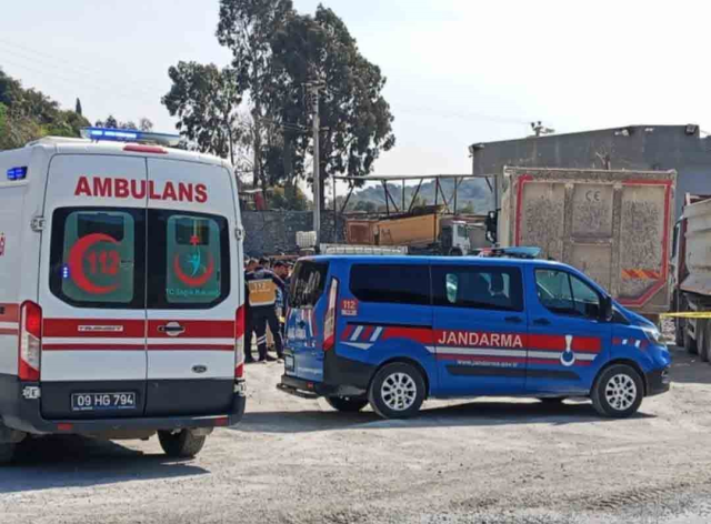 Maden ocağında tırın altında kalan kadın hayatını kaybetti Maden ocağında tırın altında kalan kadın hayatını kaybetti