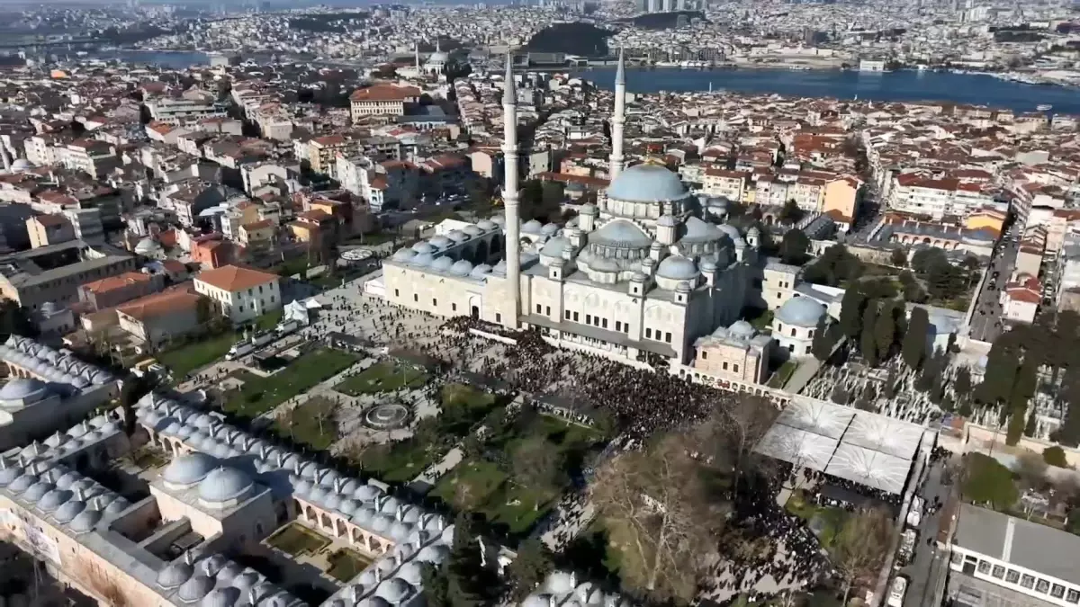 Prof. Dr. İlber Ortaylı\'nın Cenazesi Fatih Camii\'nde