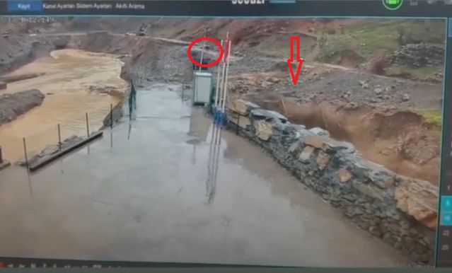 Şırnak’ta selden kaçış kamerada