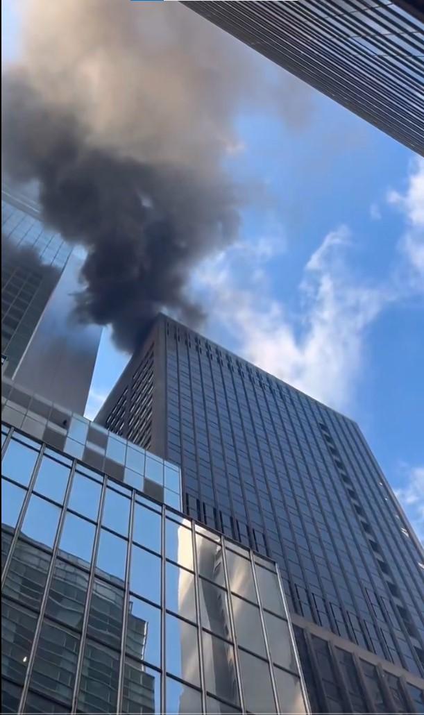 ABD'nin Manhattan bölgesinde bir binada yangın çıktı