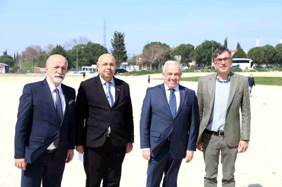 Başkan Özdemir: "Nilüfer\'in kalbi ve geleceği satılık değildir"