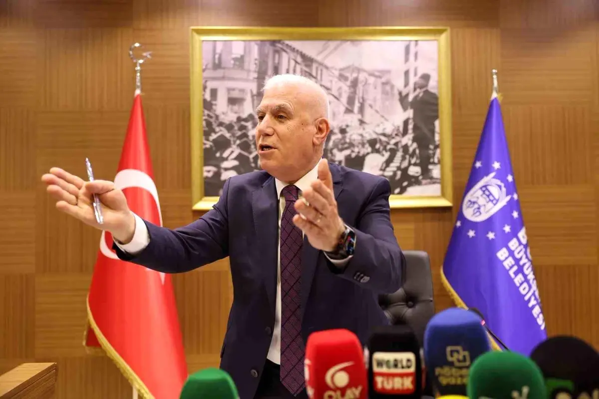 Bursa Büyükşehir Belediye Başkanı Bozbey: "20 senedir yapılmamış hizmetleri yapıyoruz"