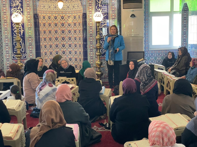 Camide siyaset tartışması: Eleştirilerin hedefi bu kez muhalefet