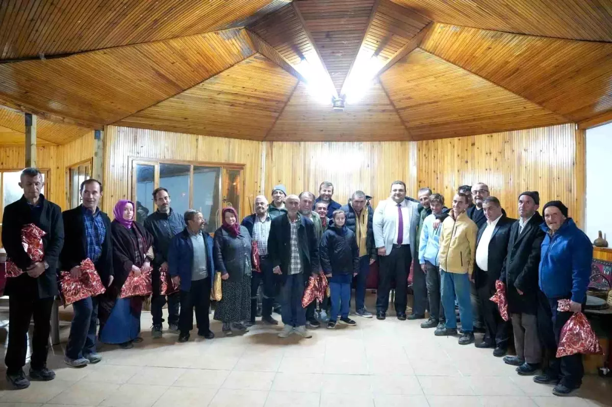 Engelliler Pazarlar\'daki iftar programında ilçe protokolüyle bir araya geldi