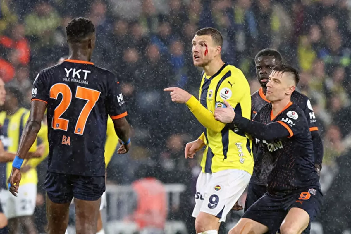 Fenerbahçe\'den Dzeko\'ya büyük ayıp