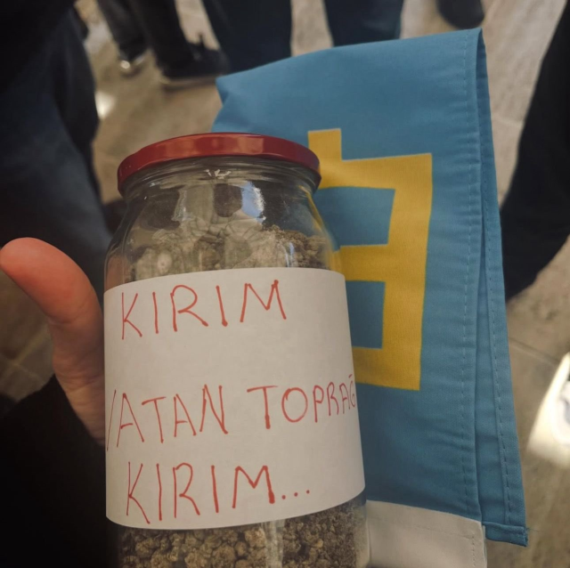 İlber Ortaylı'nın kabrine ana vatan toprağı döküldü