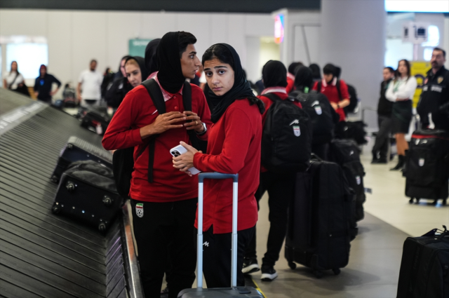 İran Kadın Milli Futbol Takımı İstanbul Havalimanı'na iniş yaptı