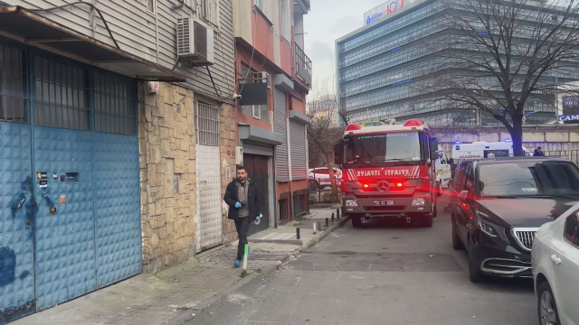 İstanbul'un göbeğinde 2 yaşındaki bebek alevlerin arasında kalarak can verdi