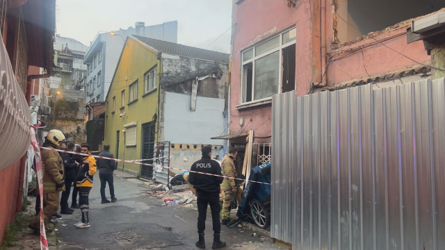 İstanbul'un göbeğinde 2 yaşındaki bebek alevlerin arasında kalarak can verdi