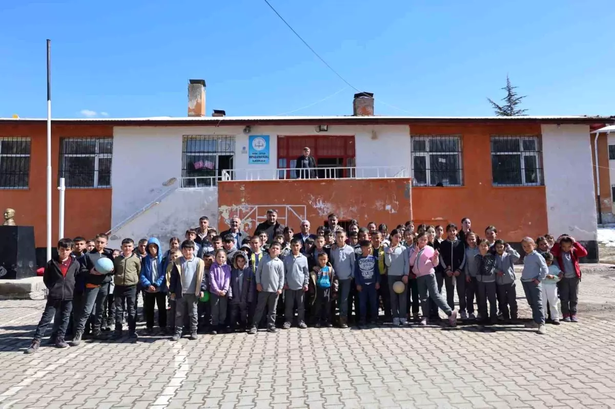 Murtaza Köyü\'nde öğrencilerle iftar buluşması