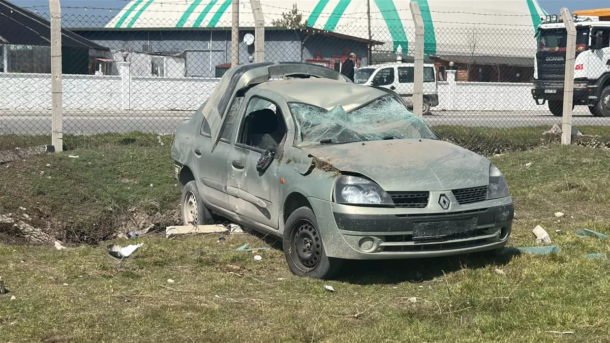 Takla Atan Araç Sürücüsü Yaralandı