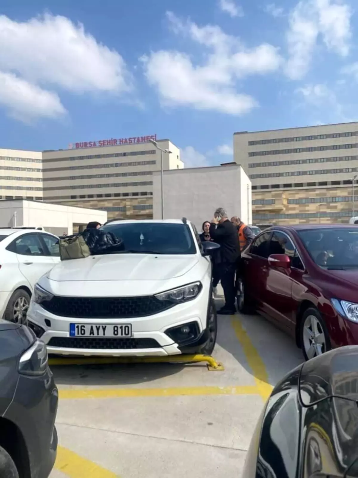 Bursa\'da Otoparkta Kısa Süreli Panik