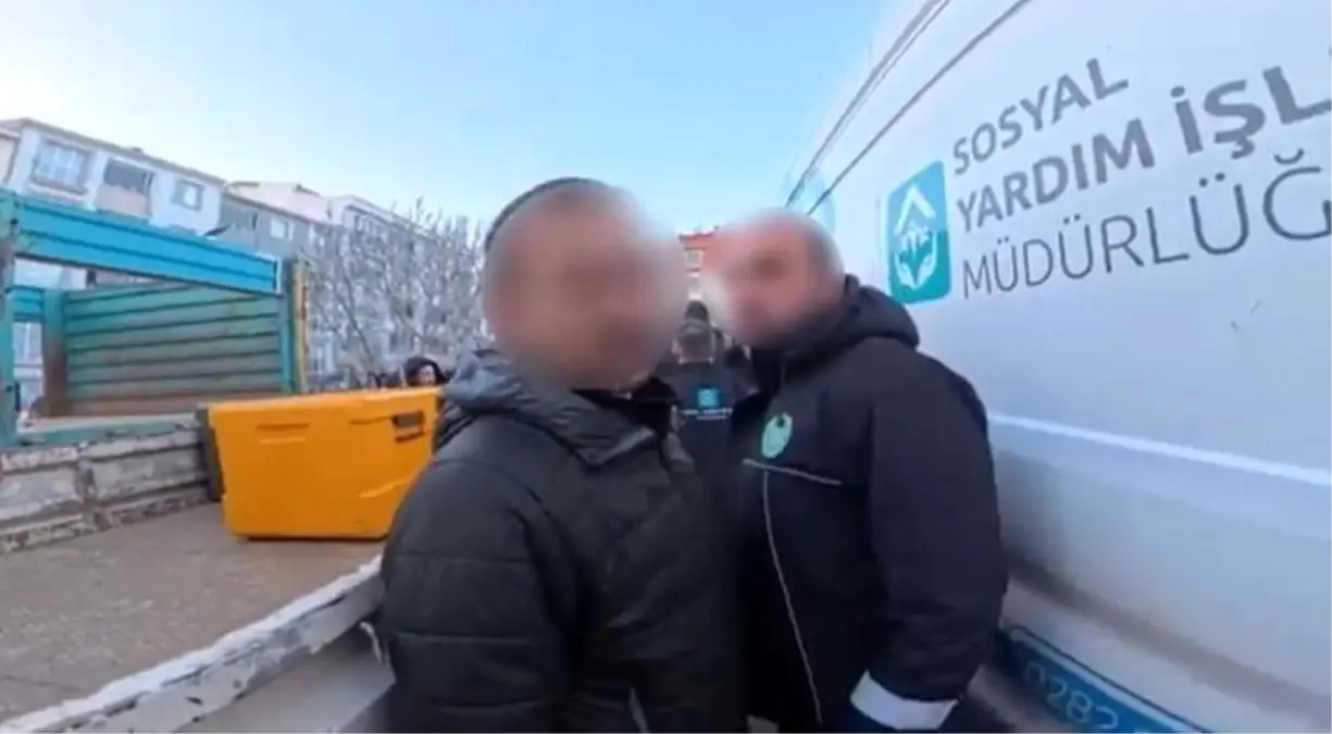 Sokak iftarında paket yemek tartışması: Kurye paket şeklinde almak isteyince yemek verilmedi