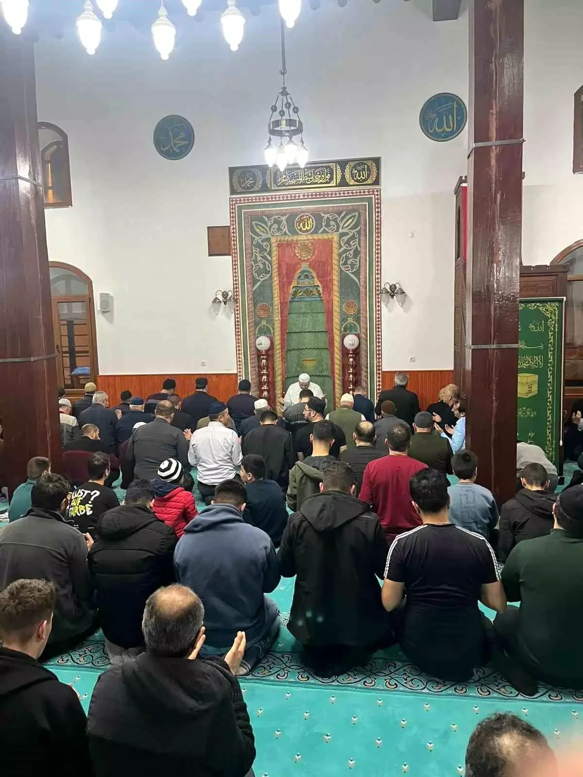 Erzincan\'da Kadir Gecesi Coşkusu