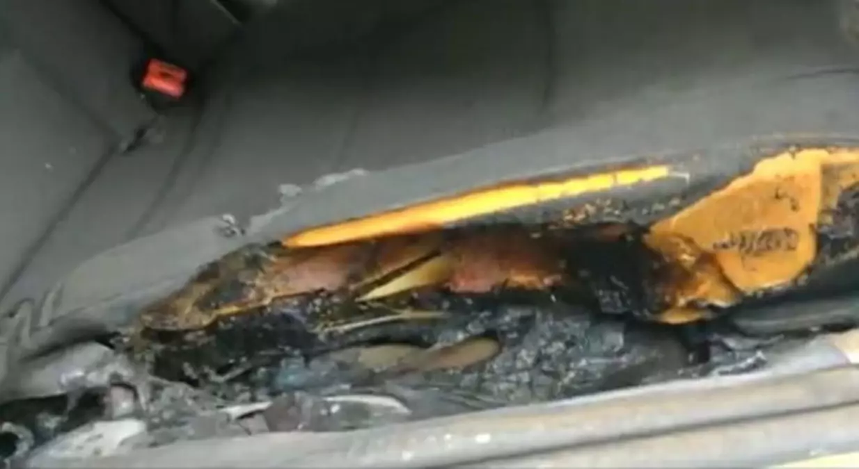 Dikili\'de Polis Araç Kundaklama Davasında Cezalar Düşürüldü