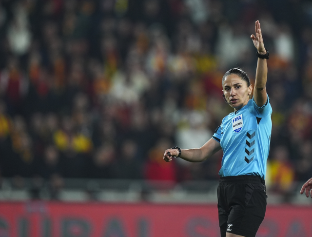 VAR kayıtları açıklandı! Kadın hakem Asen Albayrak'ın çektiği rest bomba