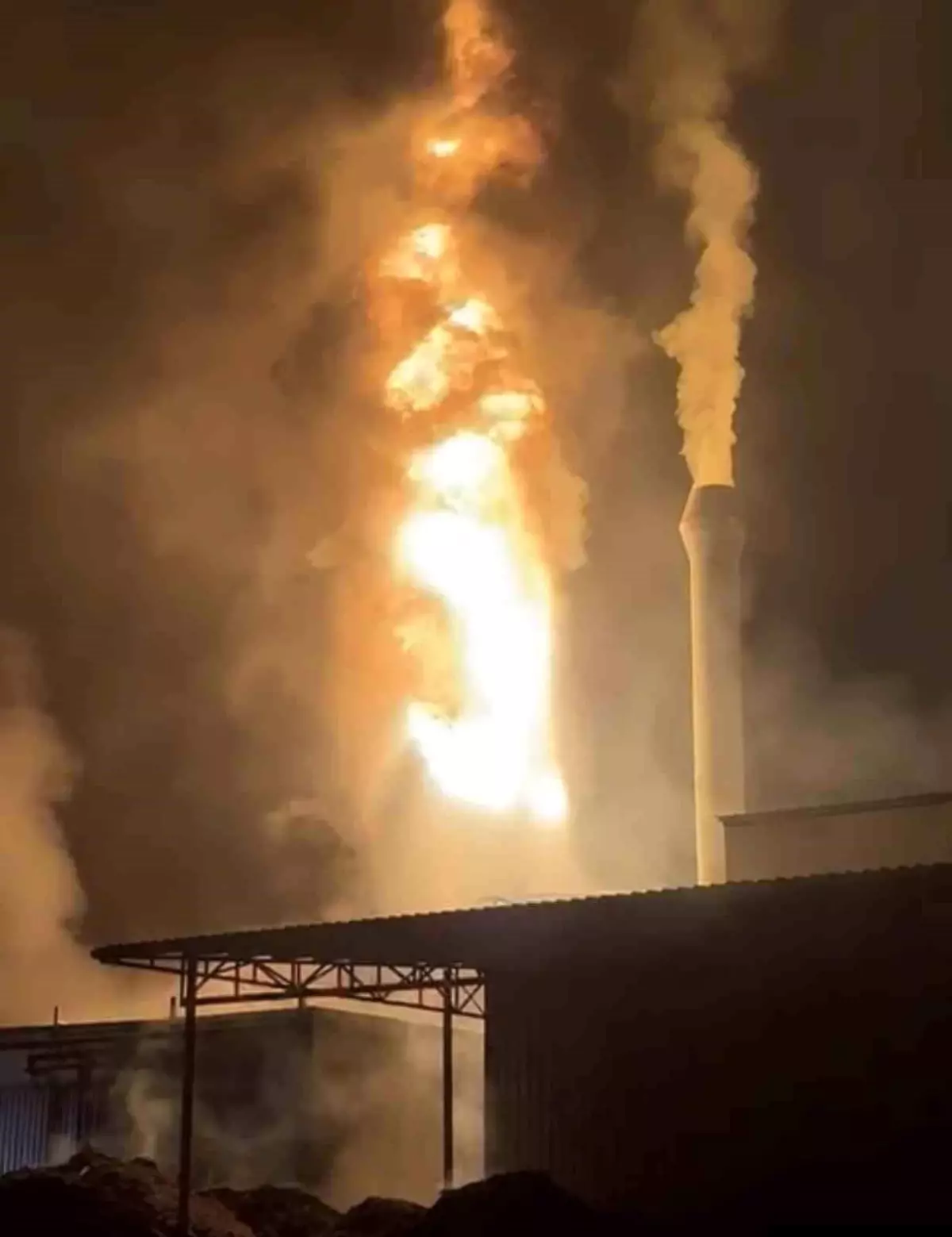 Akyazı\'da Yağ Kazanı Patladı