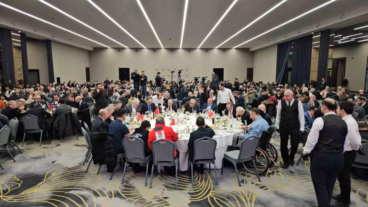 15 Temmuz Derneği\'nden 18 Mart Çanakkale Zaferi\'nin yıl dönümünde iftar