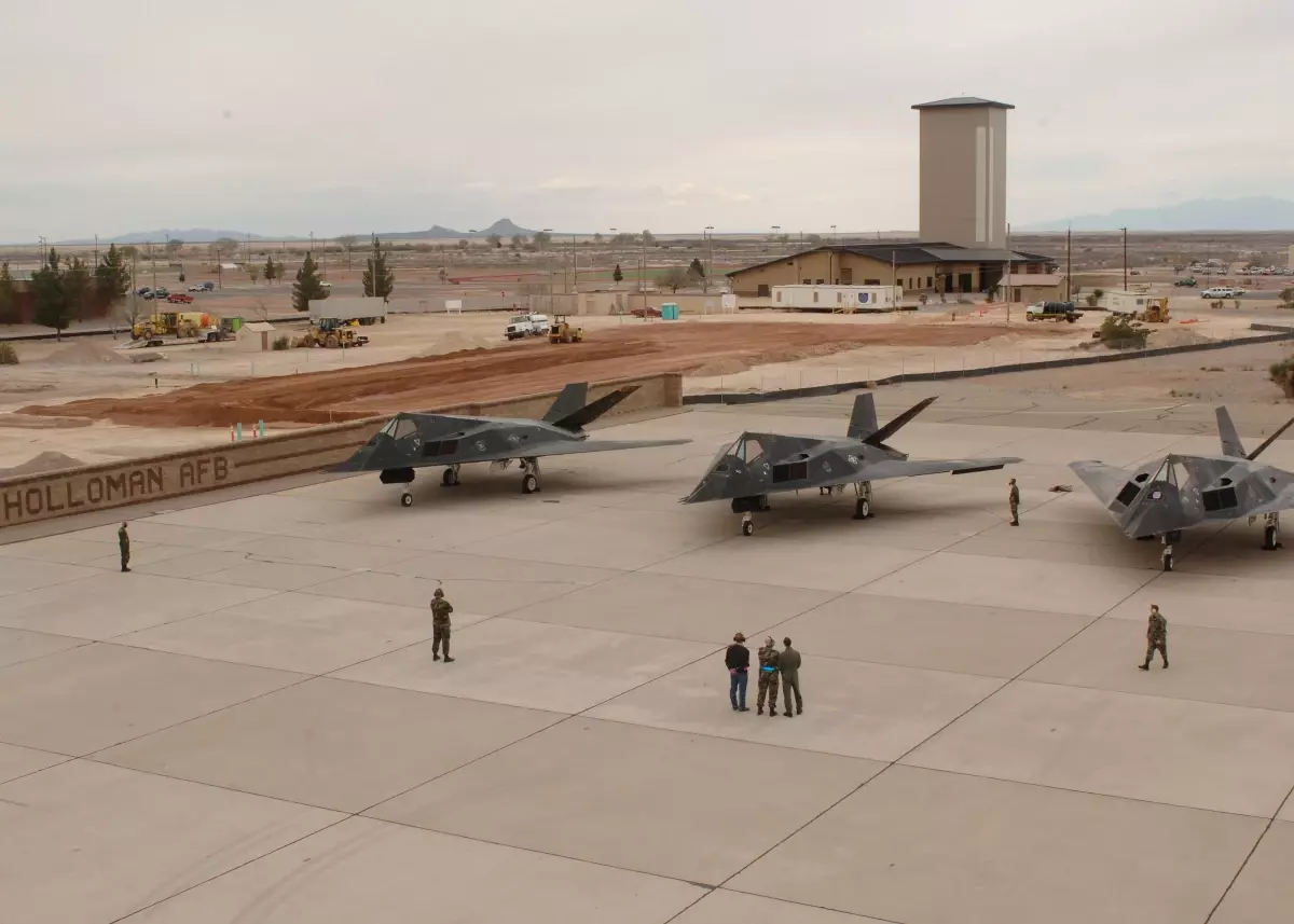 Holloman Üssü\'nde Silahlı Saldırı: 1 Ölü