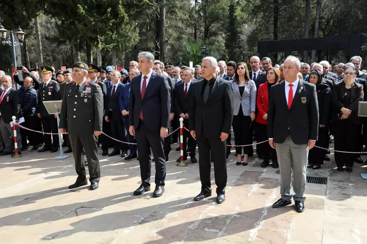 Adana\'da şehitlikte 18 Mart anması