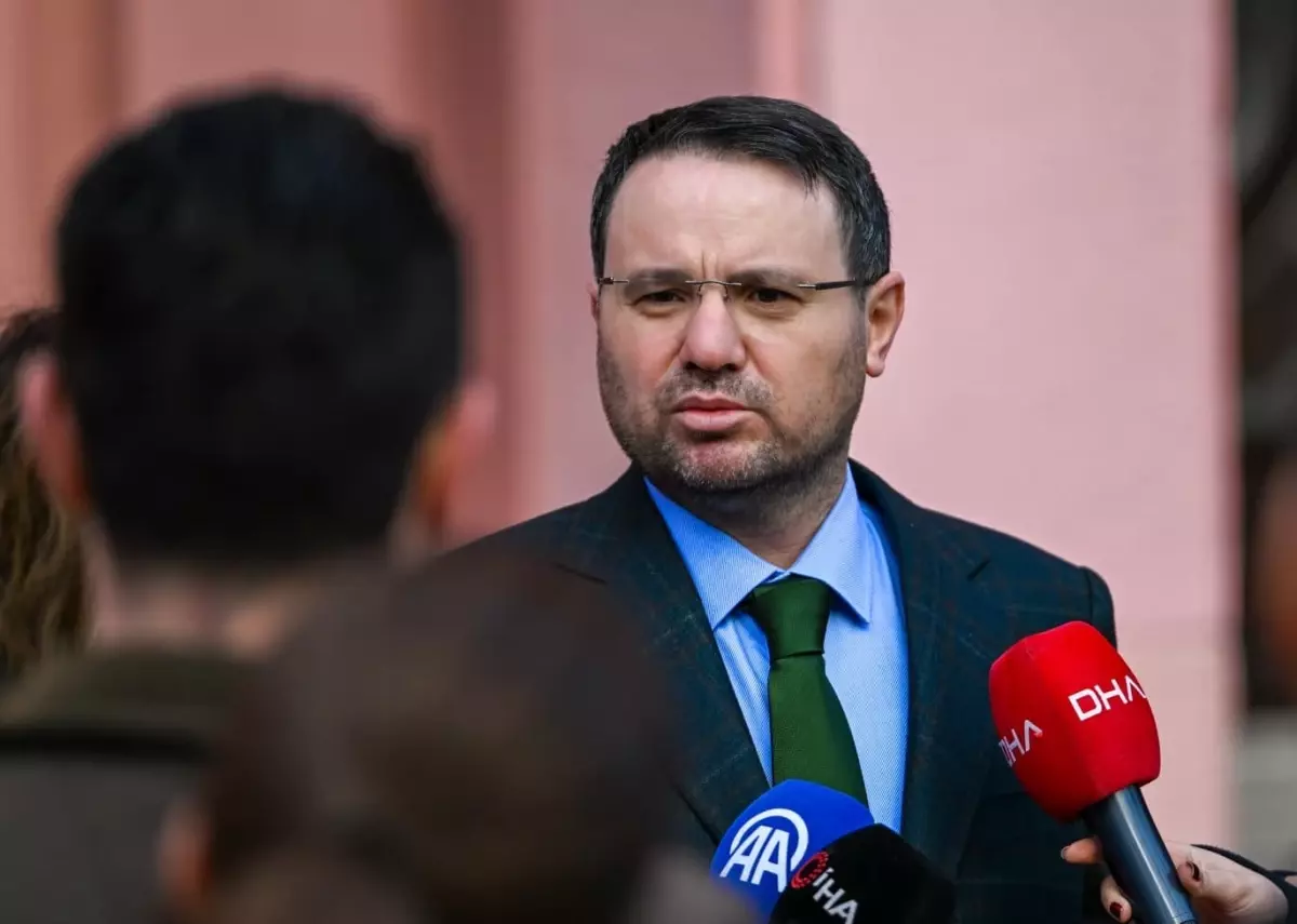 Gürlek\'ten Sahte Belgeler İddiasına Yanıt