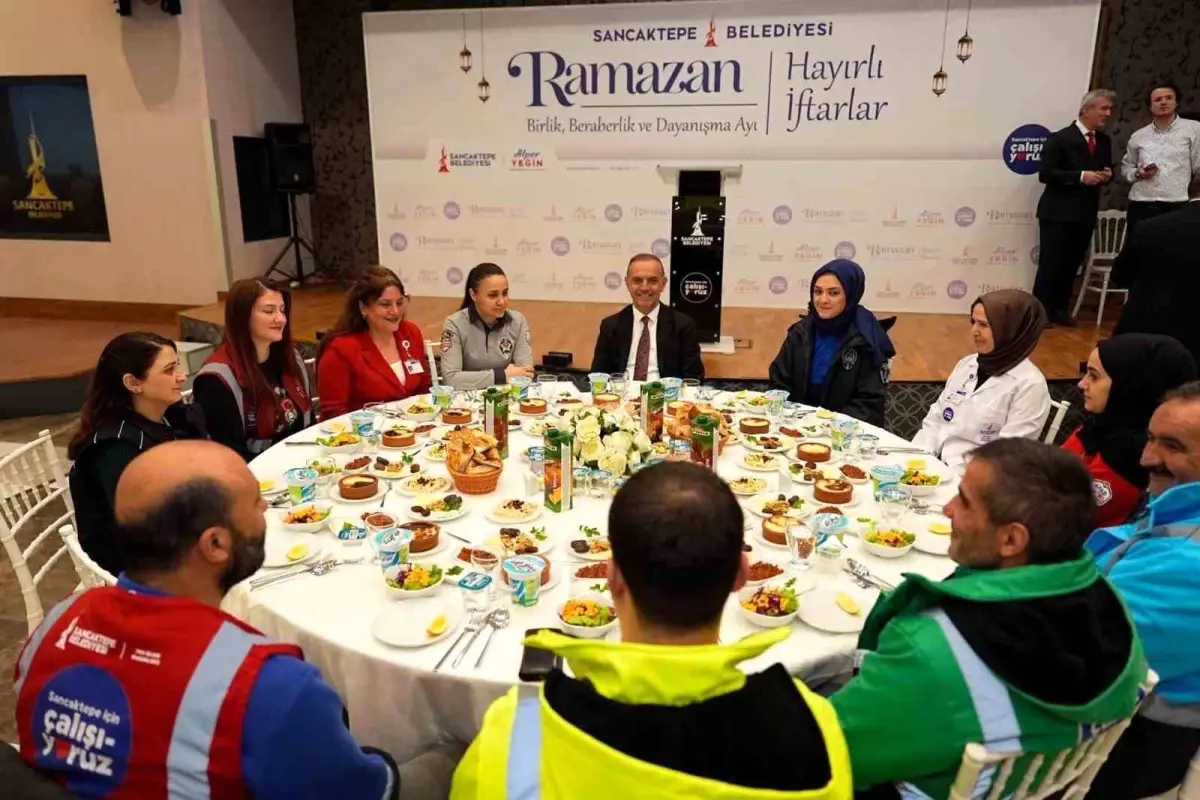 Başkan Yeğin mesai arkadaşlarıyla iftarda buluştu: "Sancaktepe\'de büyük bir aileyiz"
