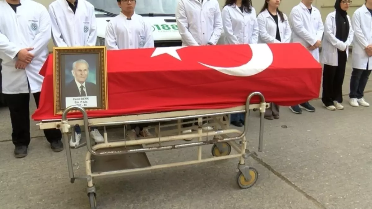 Bursa\'da 6 yıl tıp eğitiminde kullanılan emekli albayın naaşı ailesine teslim edildi