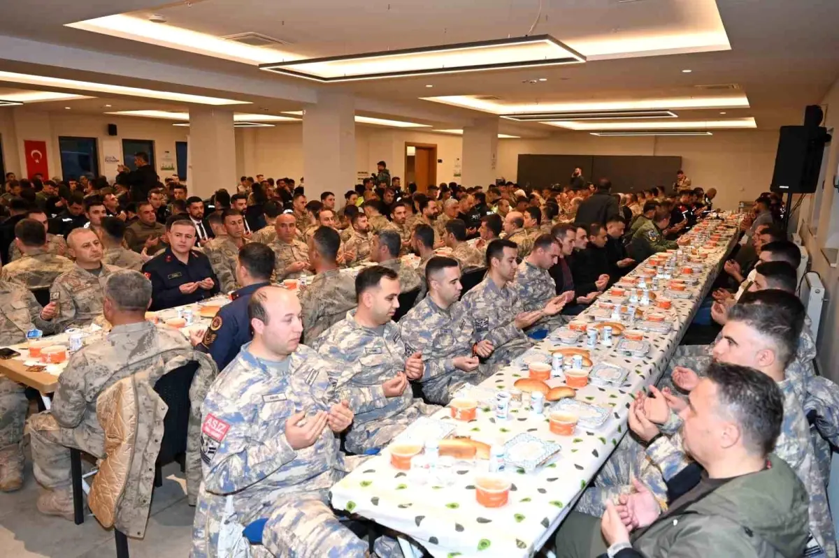 Çanakkale Zaferi Gününde güvenlik güçleri iftarda buluştu