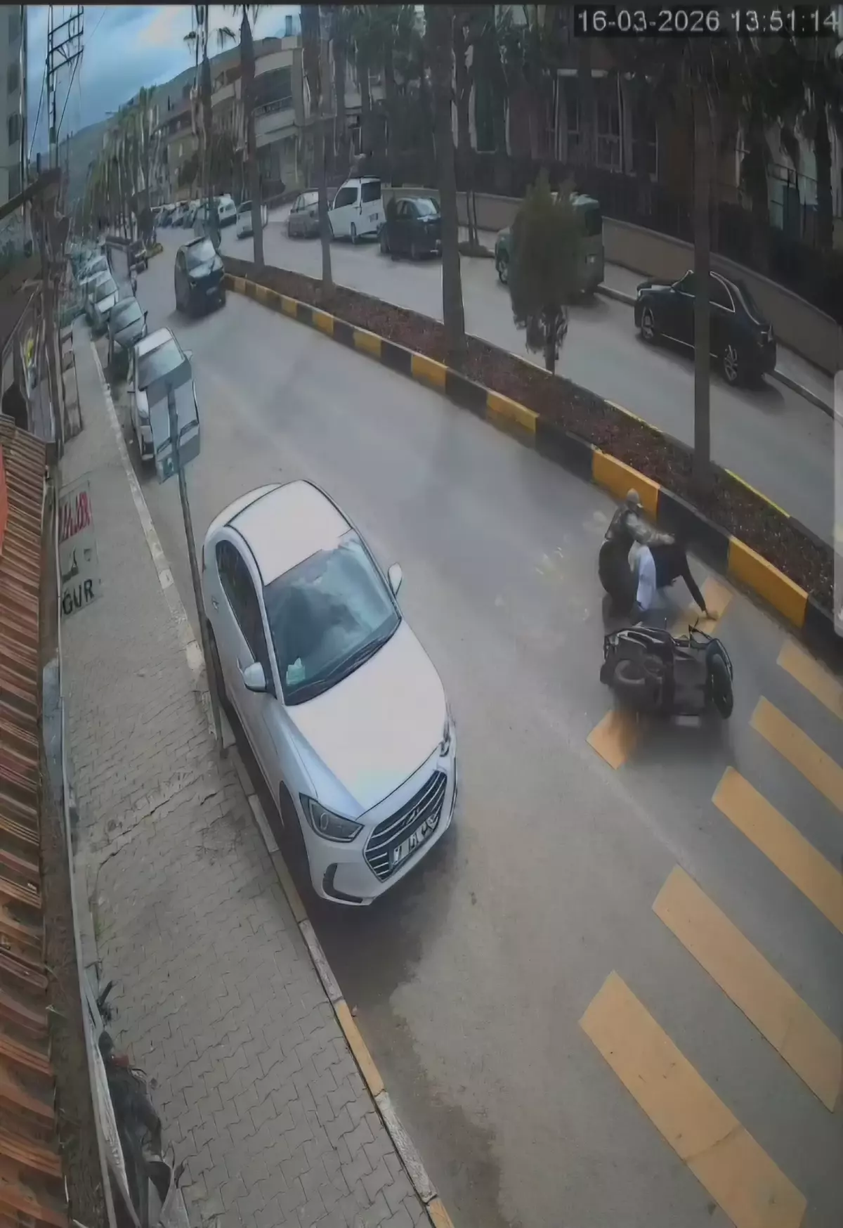 Reyhanlı\'da Motosiklet Kazası: 2 Yaralı