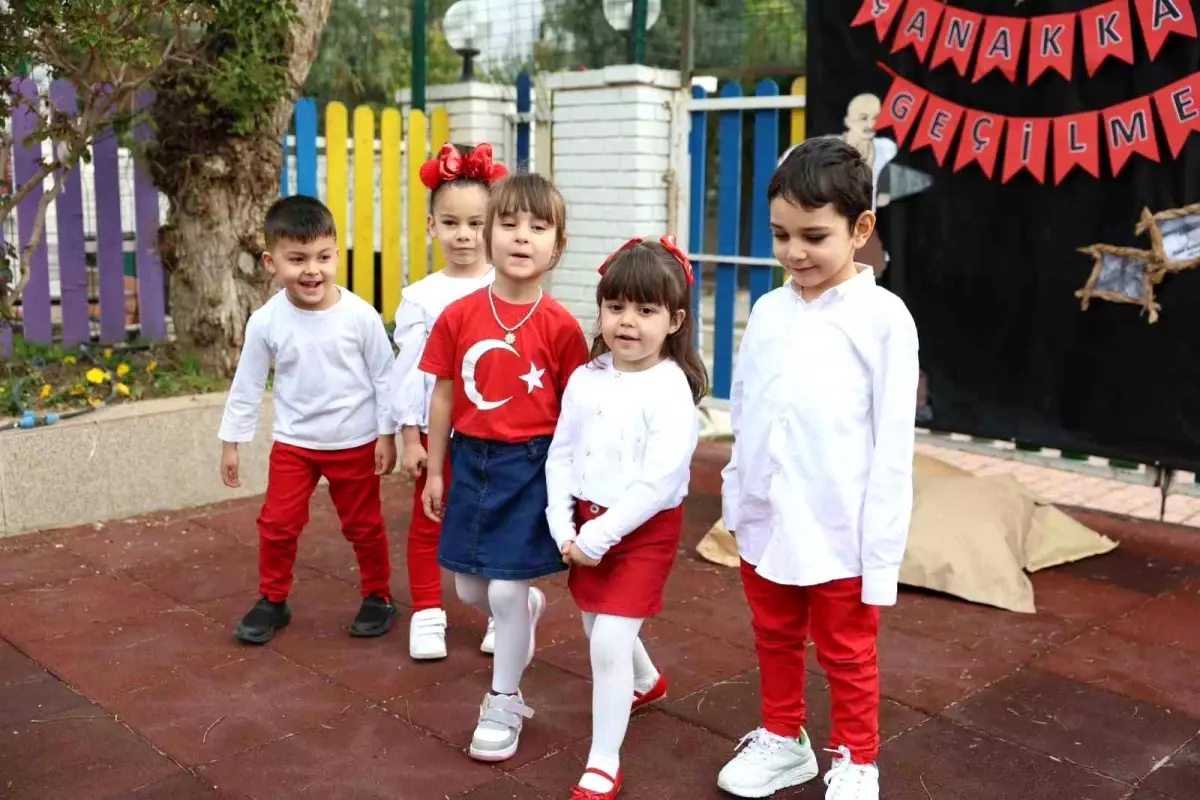 Didim Belediyesi\'nin minikleri \'Çanakkale\' performansı takdir topladı