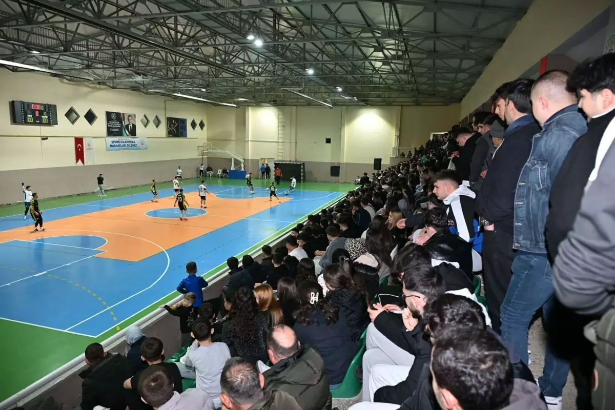 Rahmi Kerem İçin Futsal Turnuvası Düzenlendi