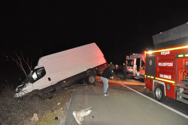 Edirne'de feci kaza: 2 ölü, 1 yaralı