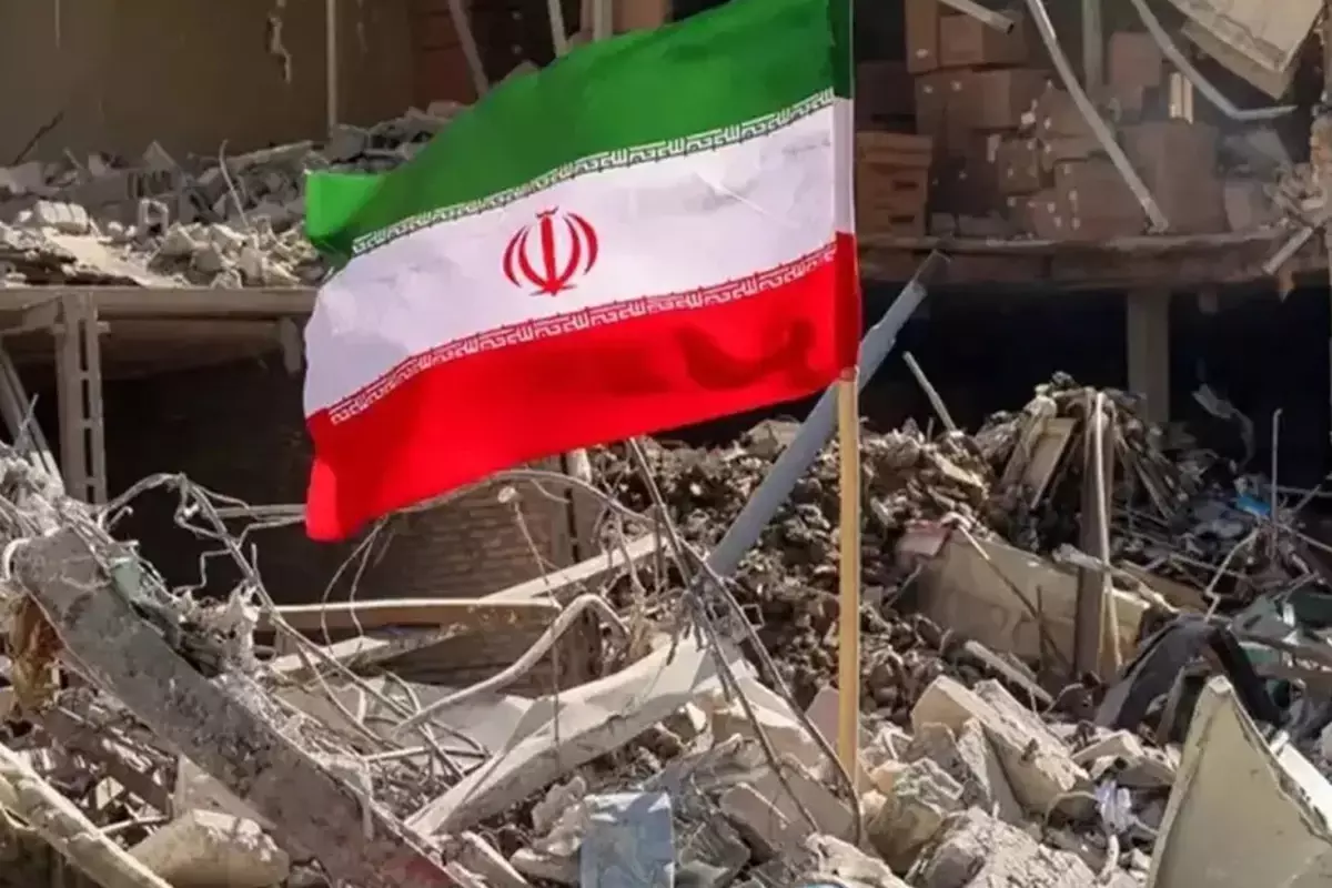 İran: Buşehr Nükleer Santrali\'ne füze isabet etti