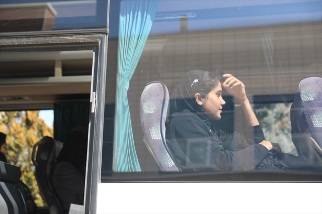 İran kadın futbol takımı Türkiye üzerinden ülkelerine döndü