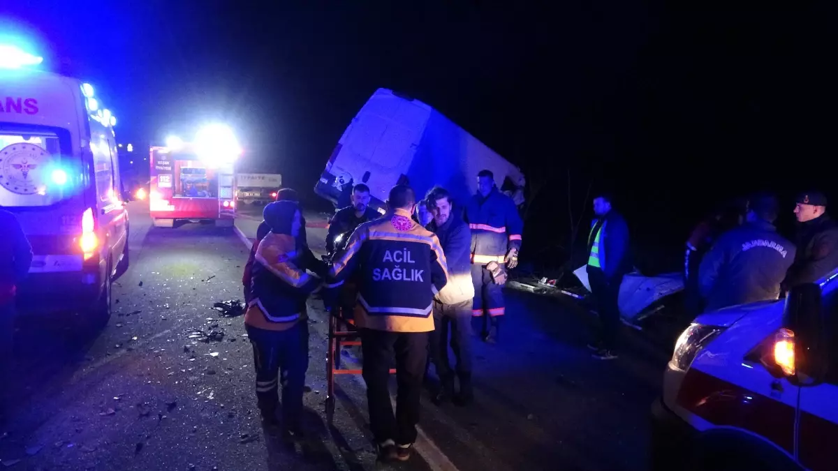 Edirne\'de Kaza: 2 Ölü, 1 Yaralı