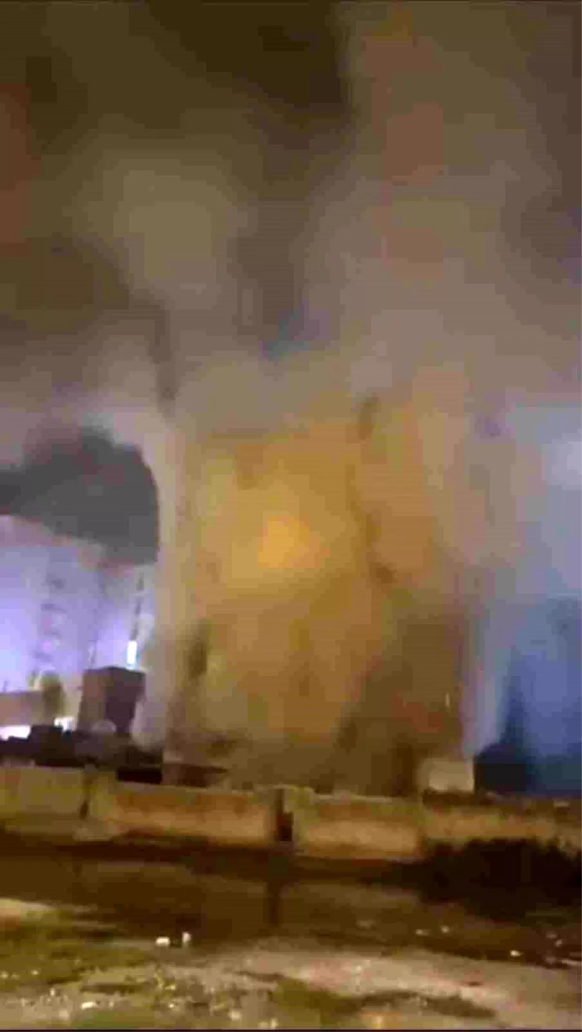 Kızıltepe\'de Mobilya Dükkanında Yangın