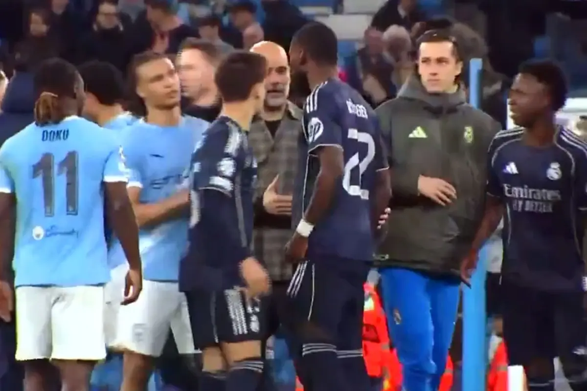 Neredeyse kavga edeceklerdi! Maç sonuna damga vuran olay