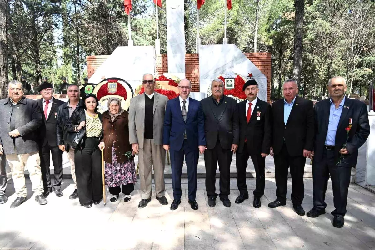 Osmaniye\'de Çanakkale Zaferi\'nin 111. yılı törenle anıldı