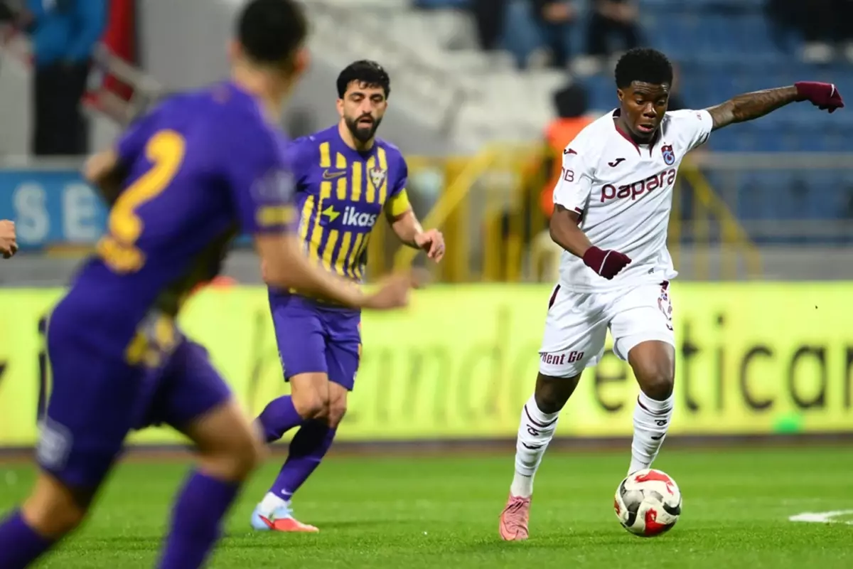 Oulai\'den Trabzonspor\'a kötü haber! Galatasaray derbisinde olmayacak