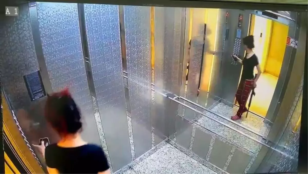 Pijamasını bile değiştirmedi! Eski sevgilisinin evini pompalıyla bastı