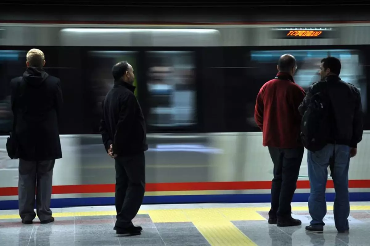 Ramazan Bayramı\'nda otoyol, köprü ve toplu taşıma ücretsiz